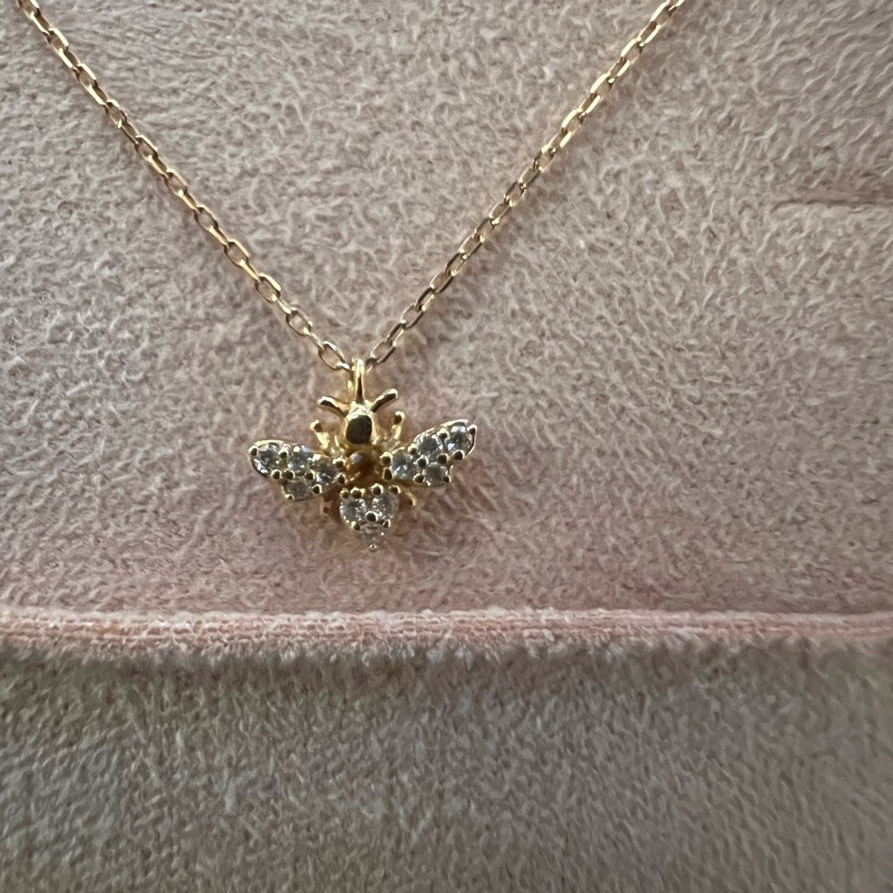 Gorjana 14k Gold Diamond Bee Pendant Necklace Retired